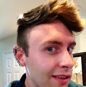 Meet your Posher, Dustin